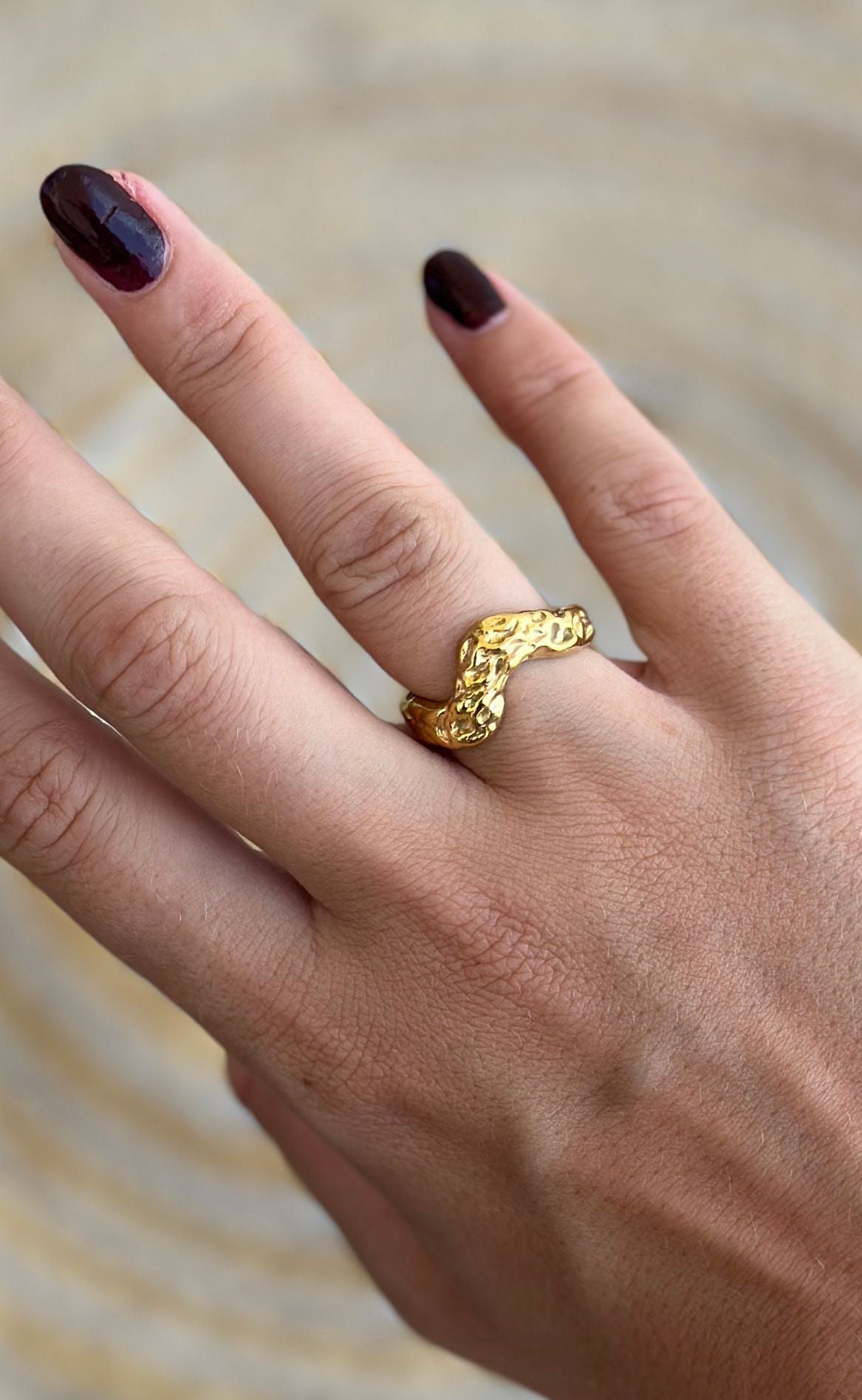 Ring Helena Hammered Guld fra Smykkeli København