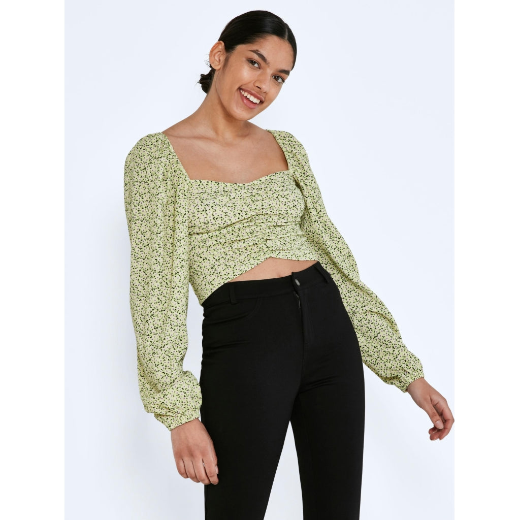 Dame Bluse Nmbine   Butterfly Flower fra Noisy May