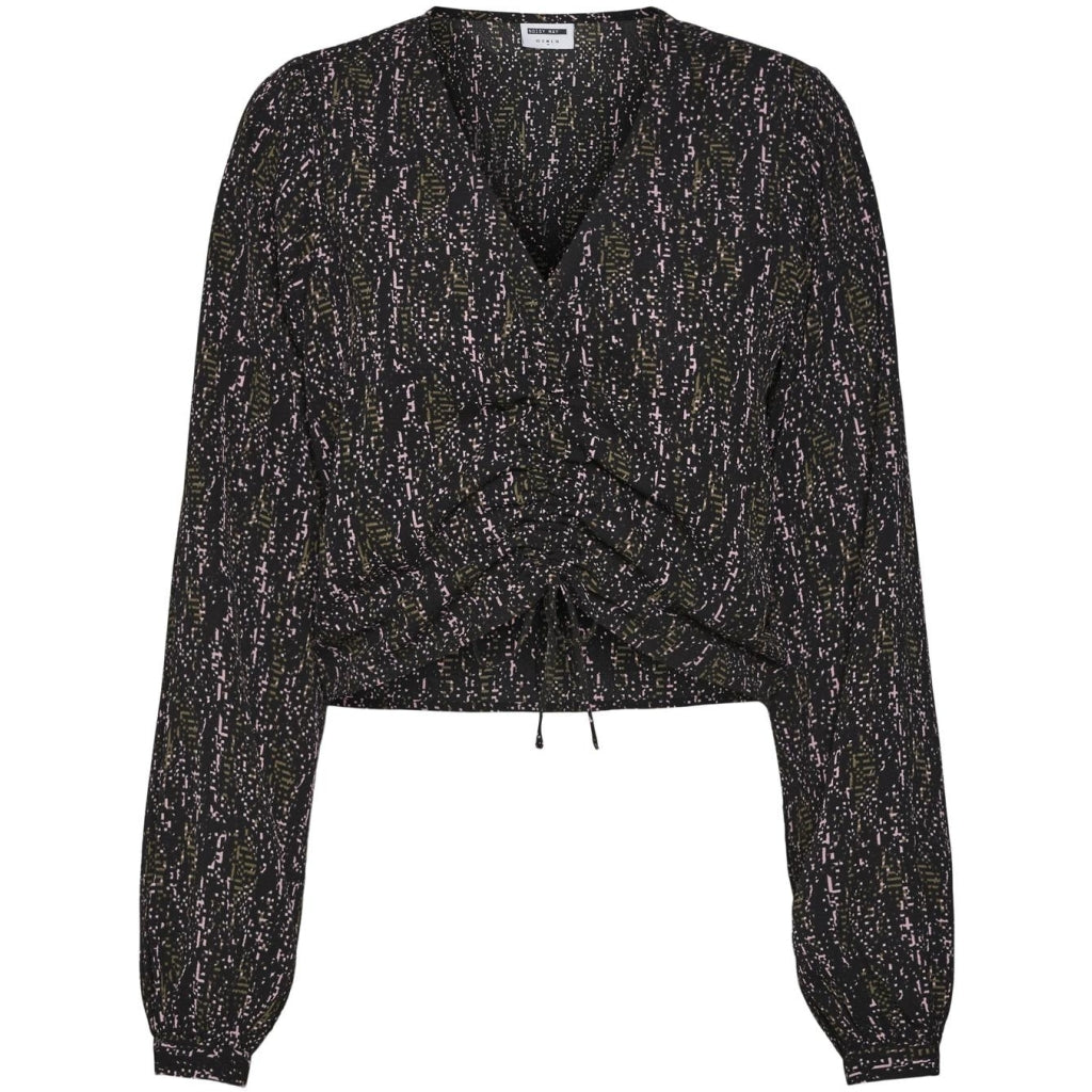 Dame Bluse Nmclara   Black Aop fra Noisy May